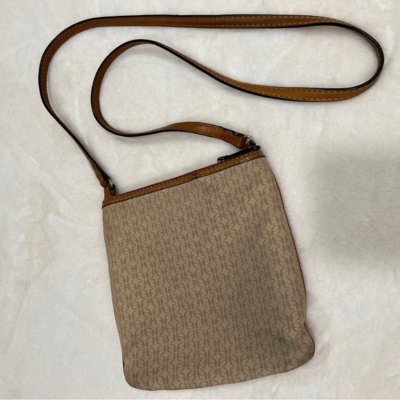 3/$25 Sale🎈Fossil Canvas & Leather trim Brown Crossbody Bag - Picture 1 of 8